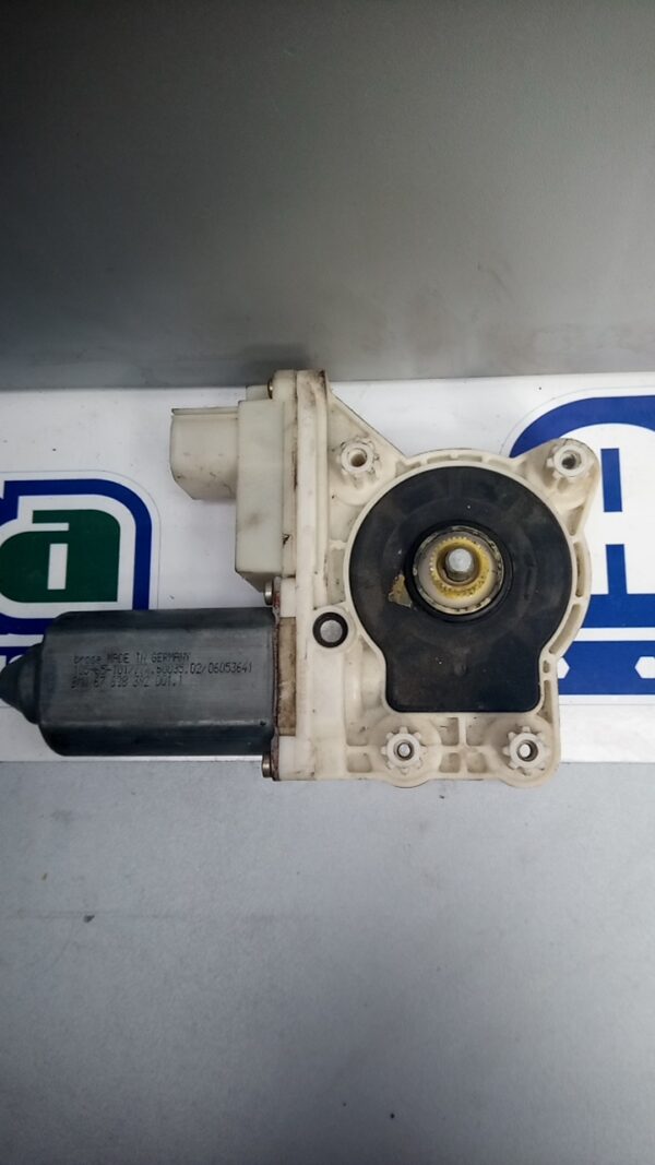 Motoras macara dreapta spate, BMW Seria VII E65 2001-2008