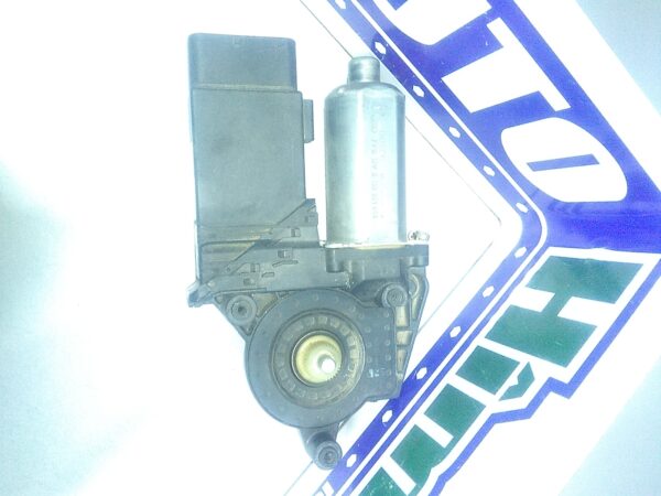 Motoras macara dreapta fata, VOLKSWAGEN PASSAT B5 SEDAN 1997-2000