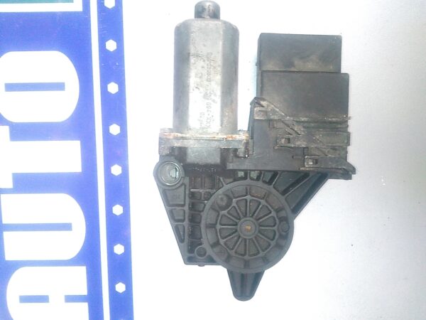 Motoras macara dreapta spate, VOLKSWAGEN PASSAT B5 SEDAN 1997-2000