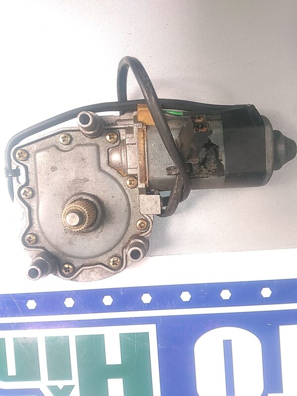 Motoras macara dreapta fata, AUDI A6 4A C4 1994-1997