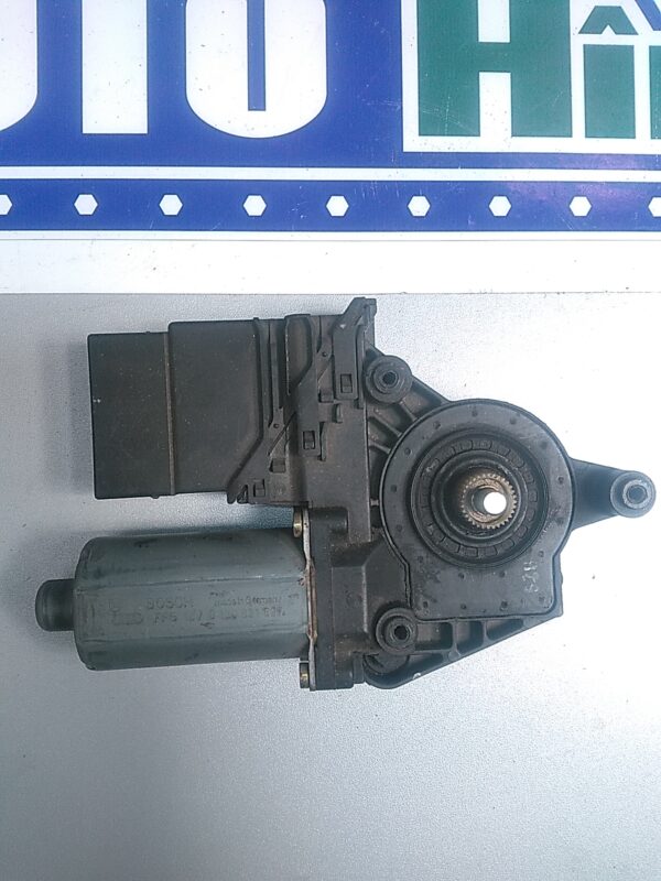 Motoras macara stanga spate, VOLKSWAGEN PASSAT B5 SEDAN 2001-2005
