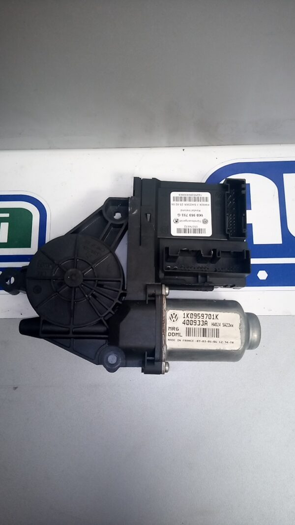 Motoras macara stanga fata, VOLKSWAGEN Golf V 1K 2003-2010