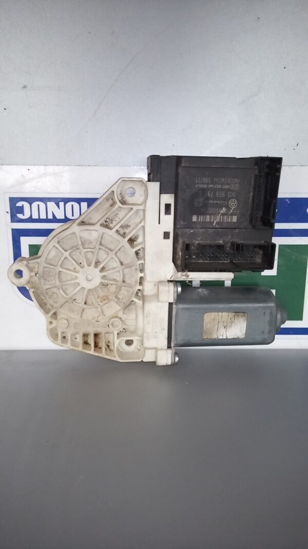 Motoras macara dreapta fata, VOLKSWAGEN PASSAT B6 SEDAN 2005-2011