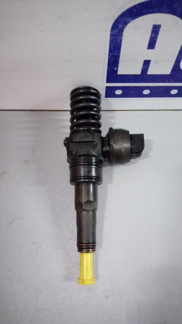 Injector Volkswagen Passat B6 2005-2011 1.9 TDI (105cp) BA