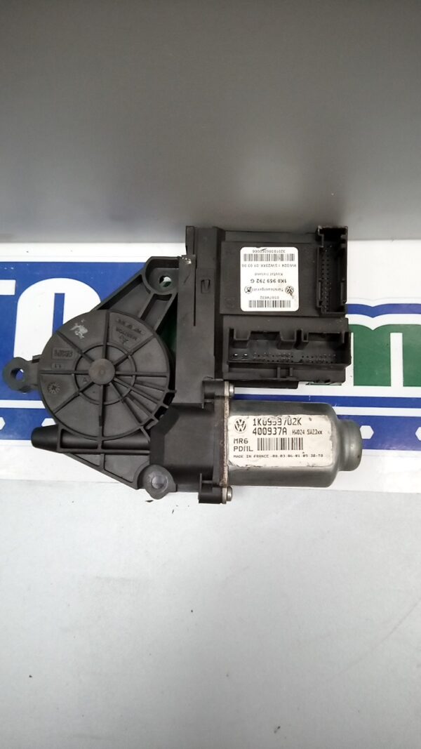Motoras macara stanga fata, VOLKSWAGEN Golf V 1K 2003-2010