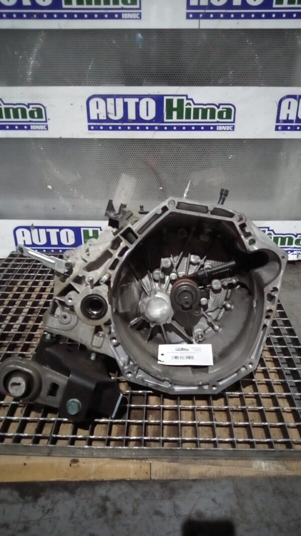 Cutie de viteze manuala 6+1 viteze NISSAN Qashqai J10 1.5 DCI 4X2 2006-2013