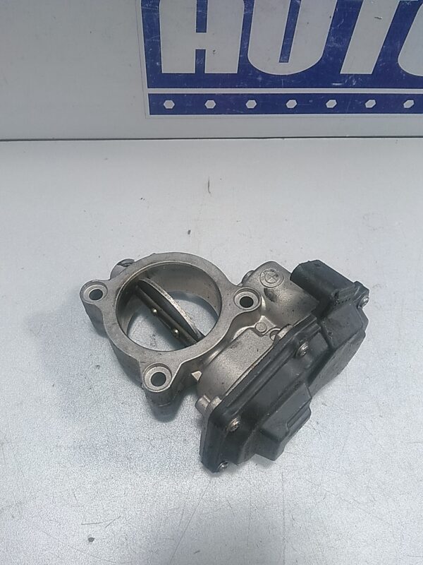 Clapeta acceleratie, BMW Seria V F10 2010-2014, 2.0 D (184 cp)