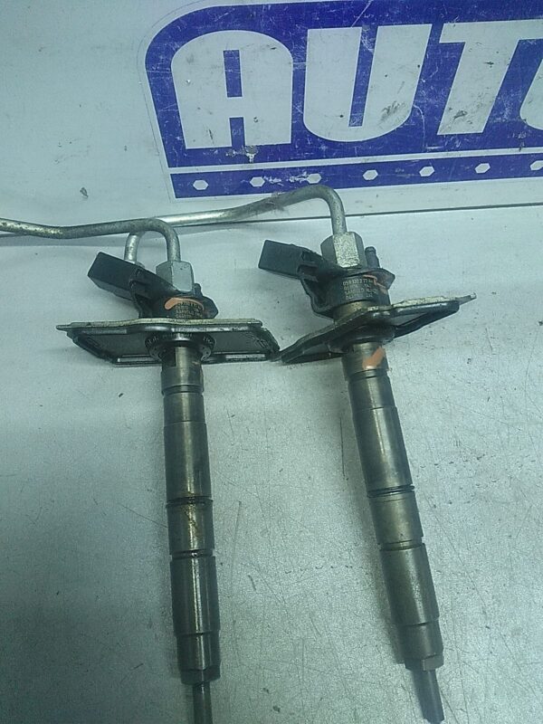 Injector VOLKSWAGEN Touareg 7L 2002-2010 3.0 TDI (224cp)