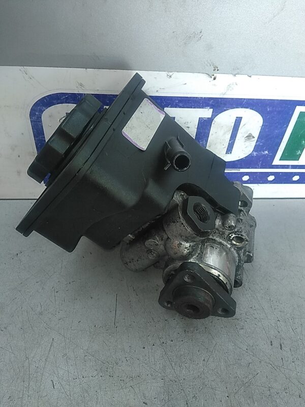 Pompa servodirectie BMW Seria III E46 1997-2006 2.5 D