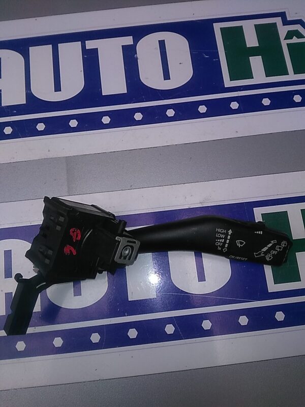 Maneta stergator VOLKSWAGEN Golf VI 5K 2010-2015