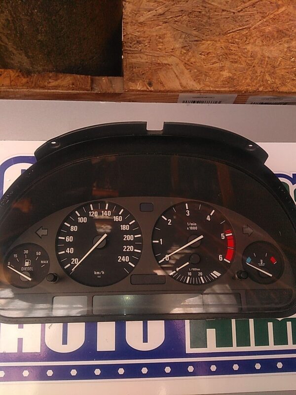 Ceas bord BMW Seria V E39 1995-2003 2.5 TDS