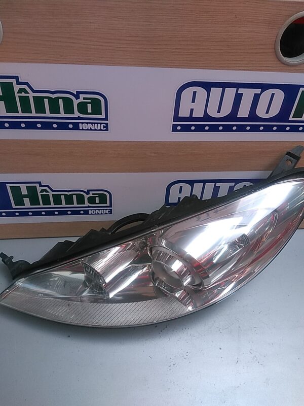 Far stanga cu xenon PEUGEOT 407 2004-2010