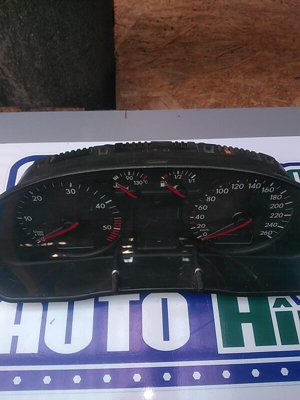 Ceas bord VOLKSWAGEN PASSAT B5 SEDAN 1997-2000 1.9 TDI