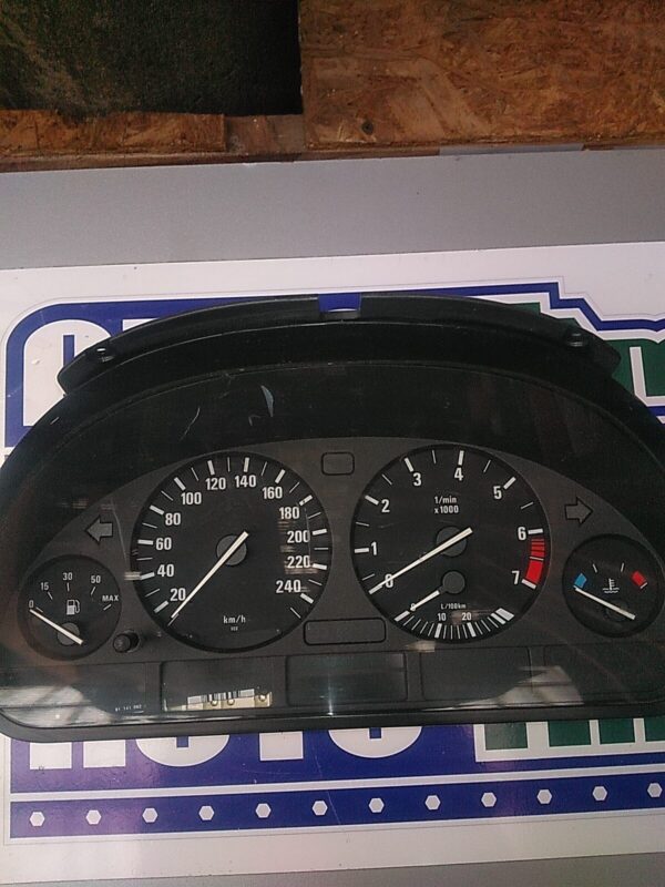 Ceas bord BMW Seria V E39 1995-2003 2.0 B
