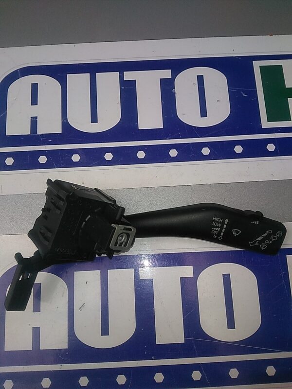 Maneta stergator VOLKSWAGEN Golf VI 5K 2010-2015