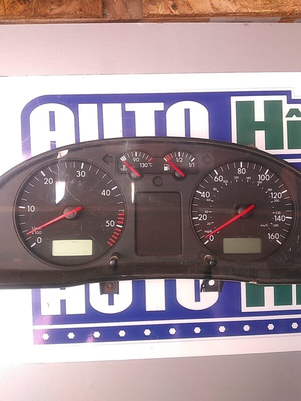 Ceas bord VOLKSWAGEN PASSAT B5 SEDAN 1997-2000 1.9 TDI