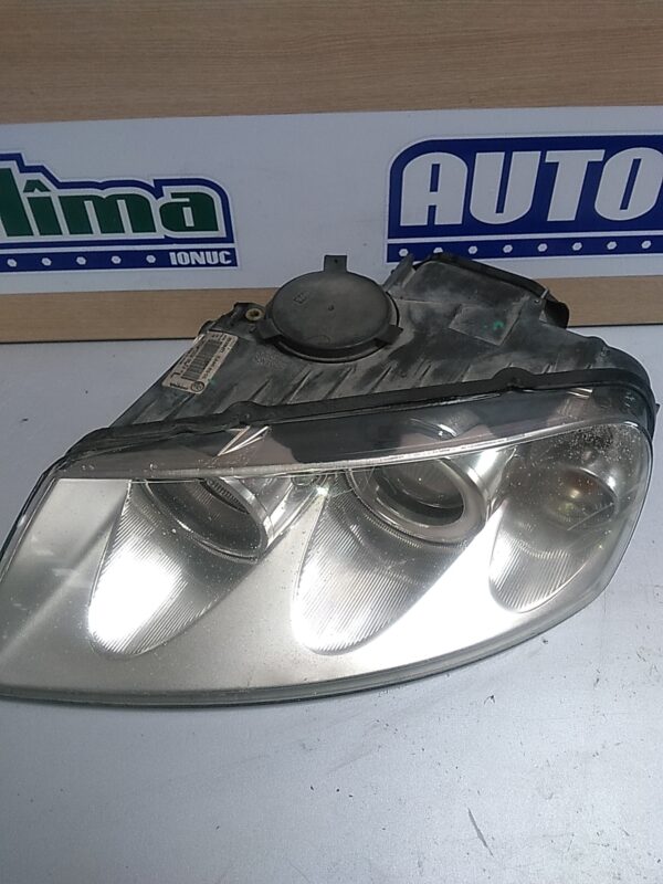 Far stanga VOLKSWAGEN Touareg 7L 2002-2010