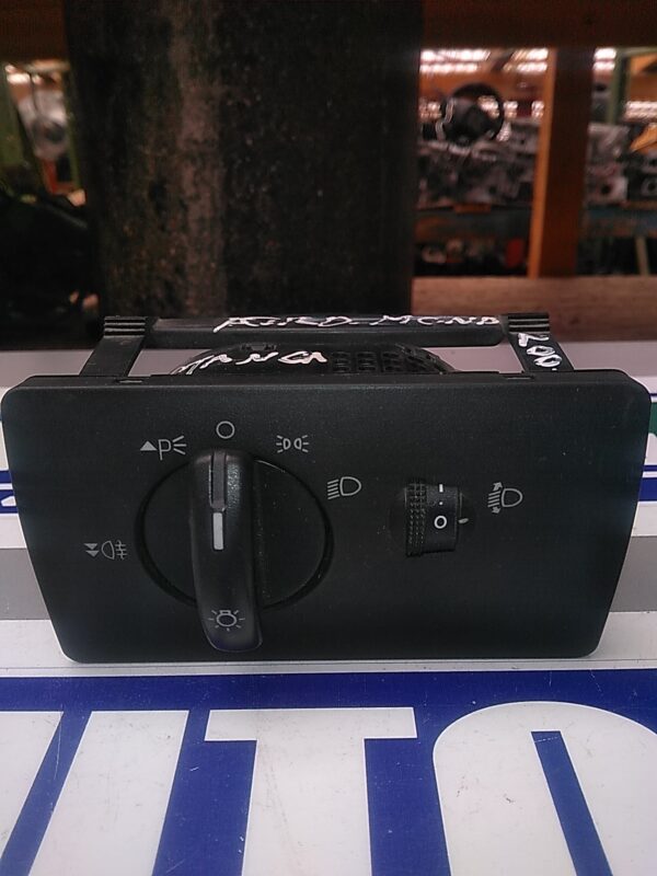 Bloc lumini Ford Mondeo MK3 2000-2007