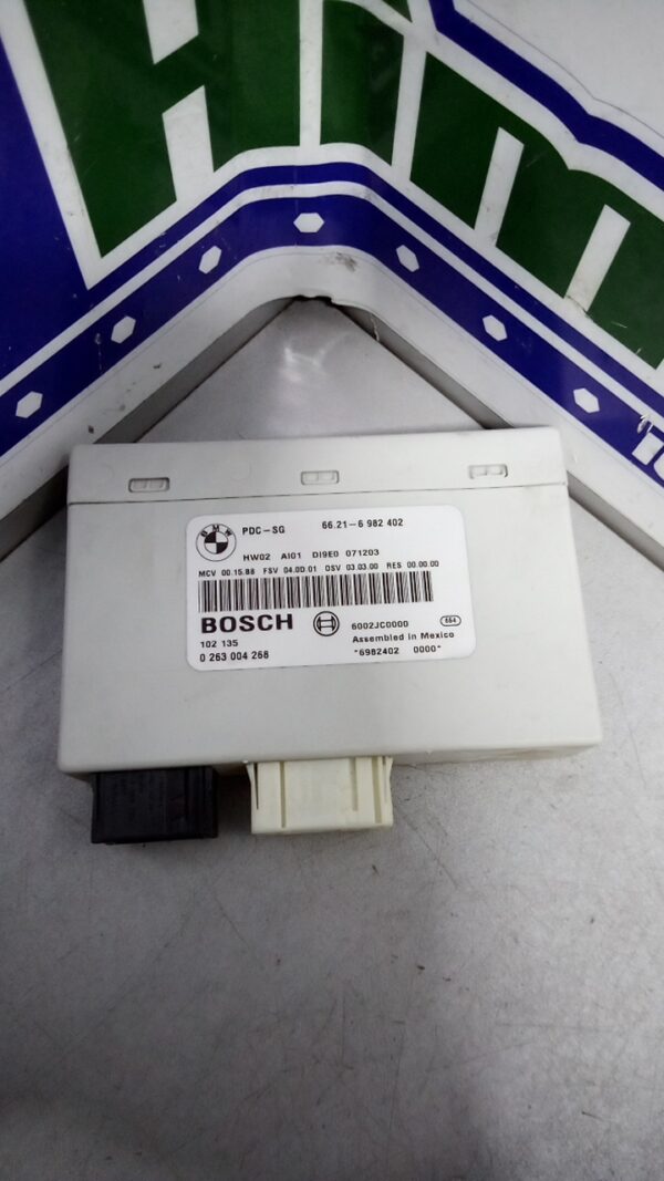 Modul control parcare BMW Seria III E90 2004-2013