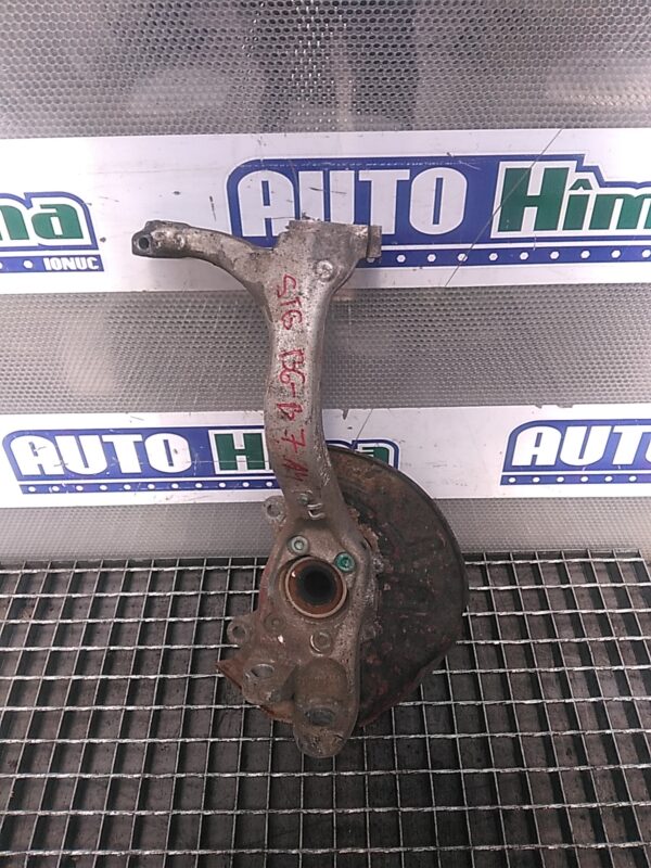 Fuzeta fata stanga AUDI A4 B6 2000-2005