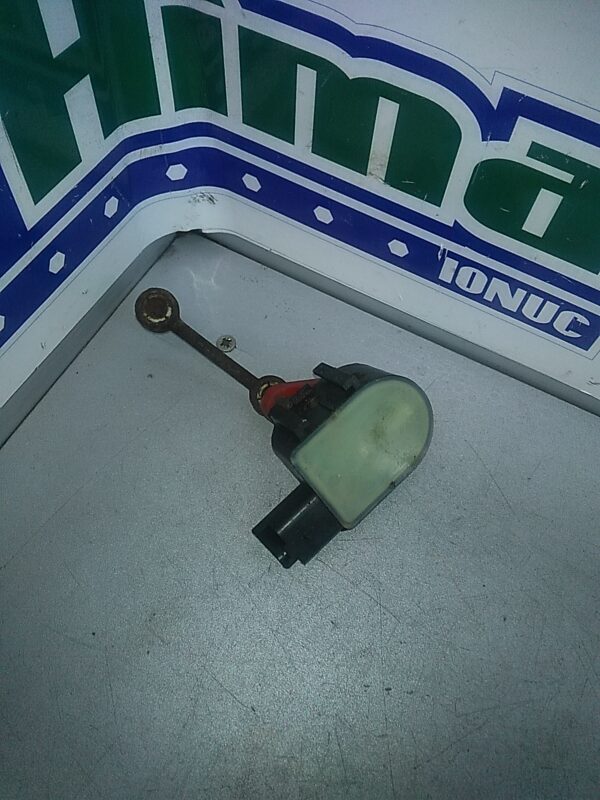 Senzor nivel faruri stanga PEUGEOT 607 1999-2010