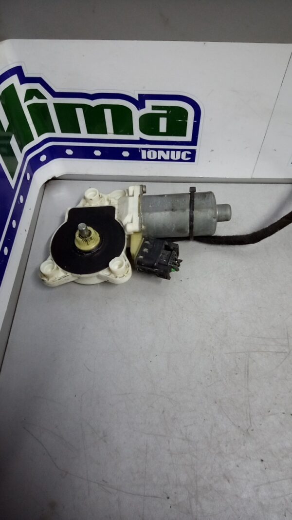 Motoras macara dreapta fata MERCEDES E-Class W211 2002-2009