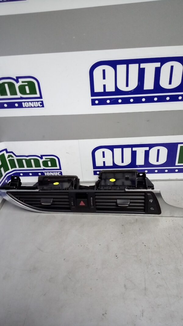 Grila aer bord centrala AUDI A6 C7 Sedan 2010-2018