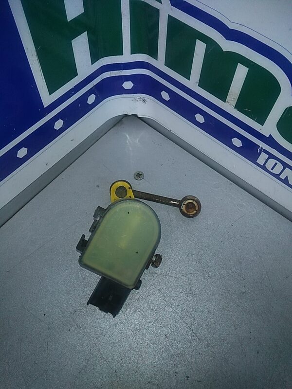 Senzor nivel faruri dreapta PEUGEOT 607 1999-2010