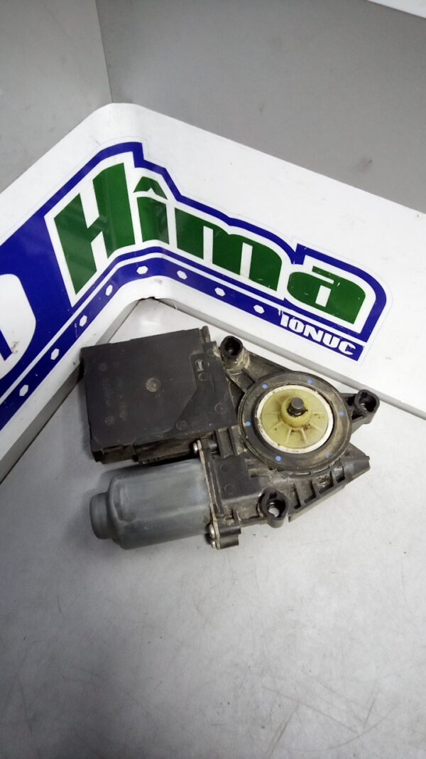 Motoras macara stanga fata VOLKSWAGEN Golf VI 5K 2010-2015