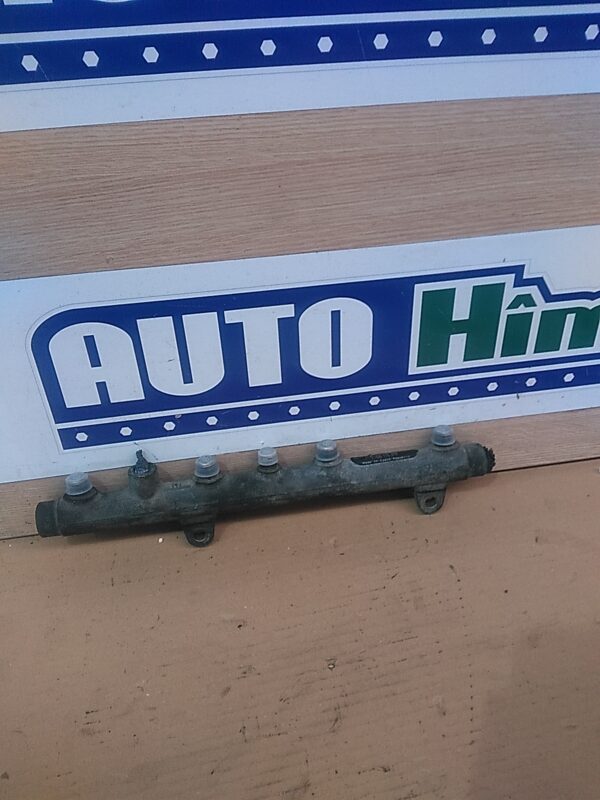 Rampa injectoare RENAULT Laguna II 2001-2007 1.9 DCI