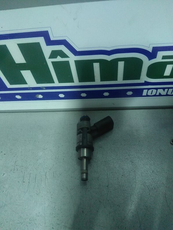 Injector VOLKSWAGEN Jetta III 2.0 FSI 150 CP 2004-2010