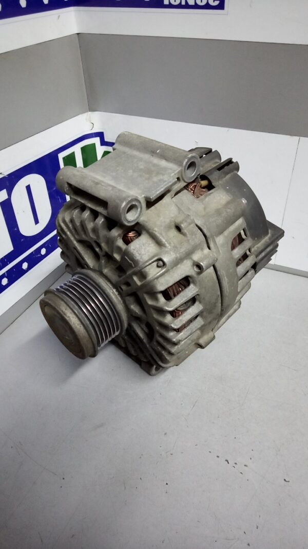 Alternator AUDI A4 B8 2.0 TFSI 180 Amperi 2009-2015