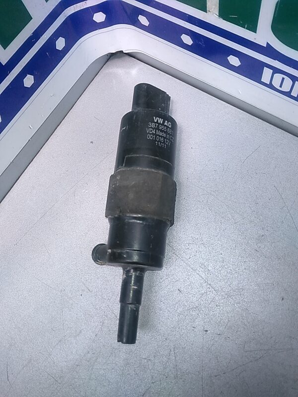 Pompa spalatori faruri VOLKSWAGEN Passat B6 2005-2011