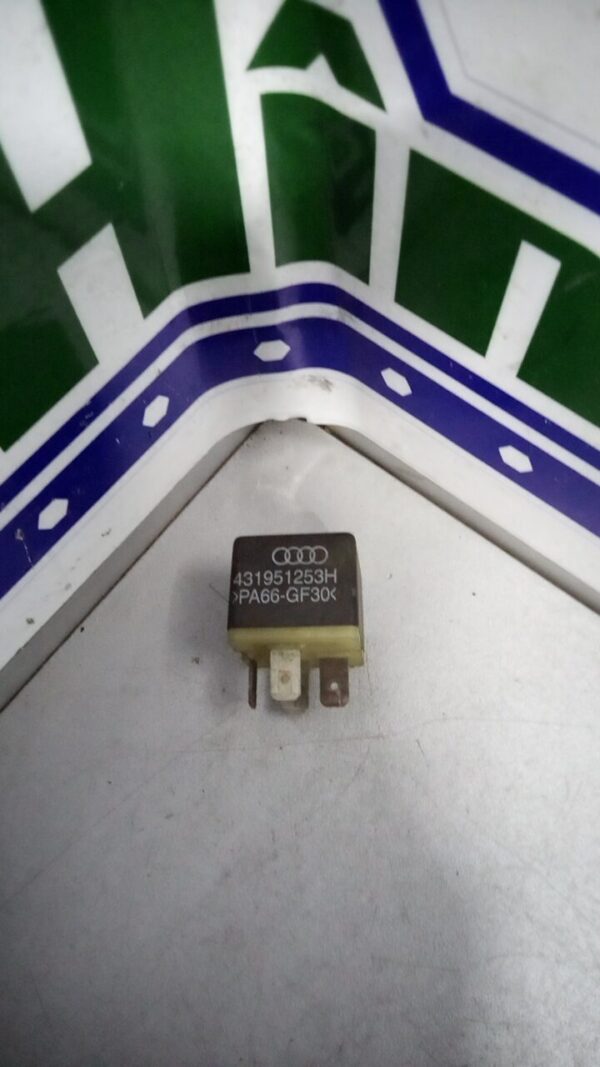 Releu AUDI A6 C5 12 V 40 Amperi 4 Pini 1997-2005