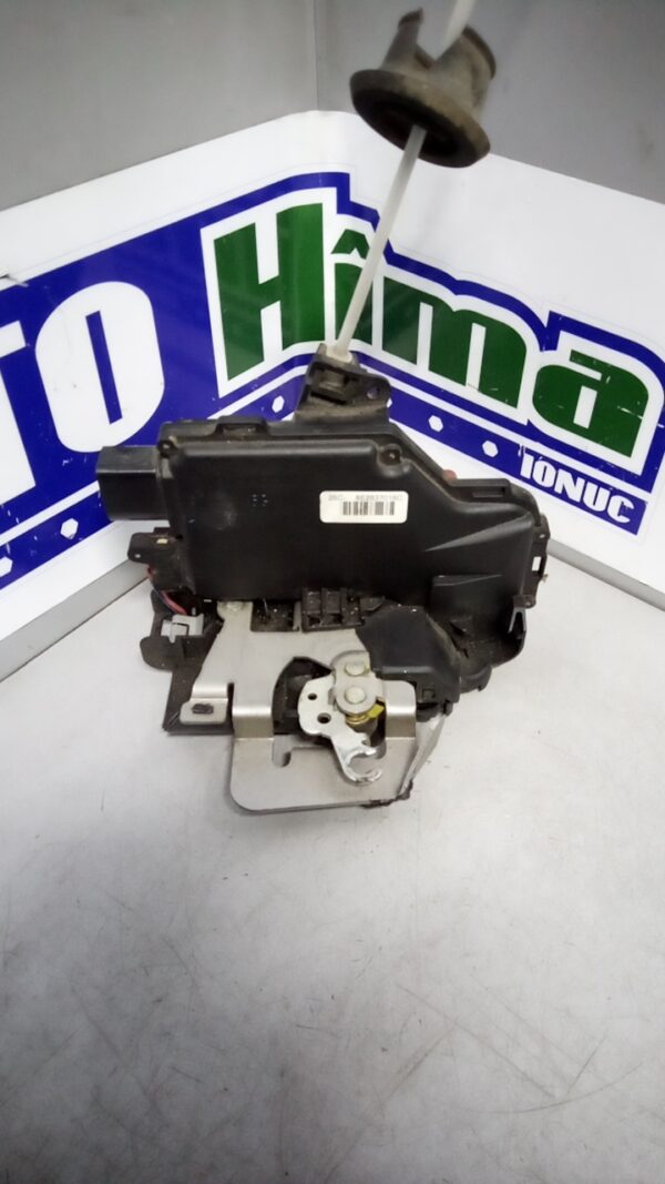 Broasca usa stanga fata AUDI A4 B6 Sedan 2000-2005