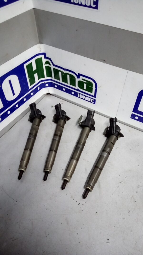 Injector BOSCH TOYOTA Yaris P13 2010-2020 1.4D-D4 75cp-90cp