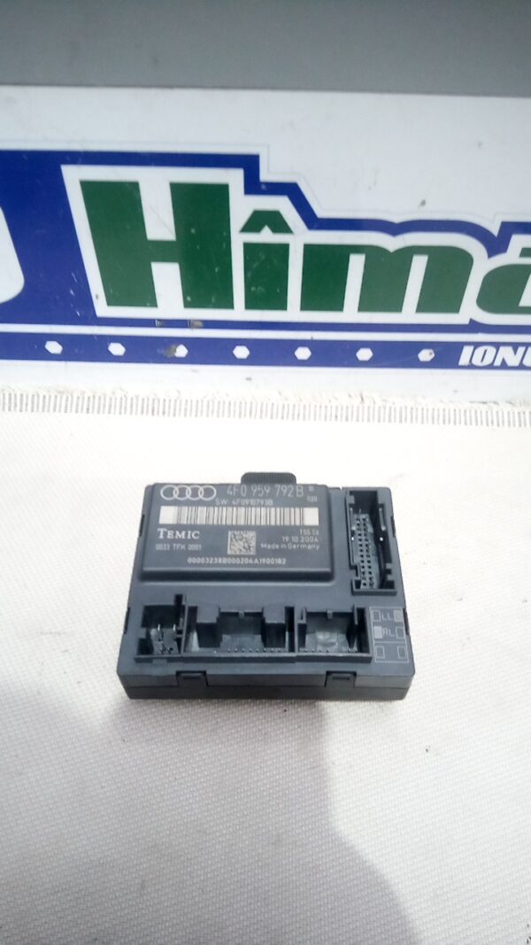 Calculator usa fata dreapta AUDI A6 C6 2005-2012
