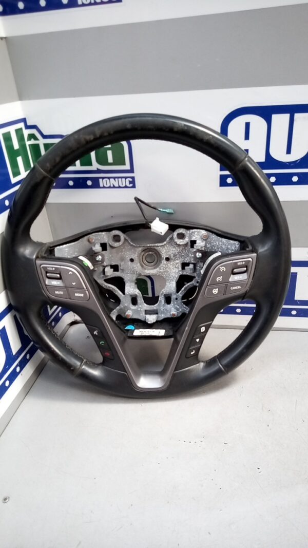 Volan in 4 spite cu comenzi HYUNDAI SantaFe 2012-2018