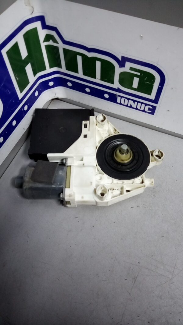 Motoras macara dreapta fata AUDI A3 8P 2003-2012