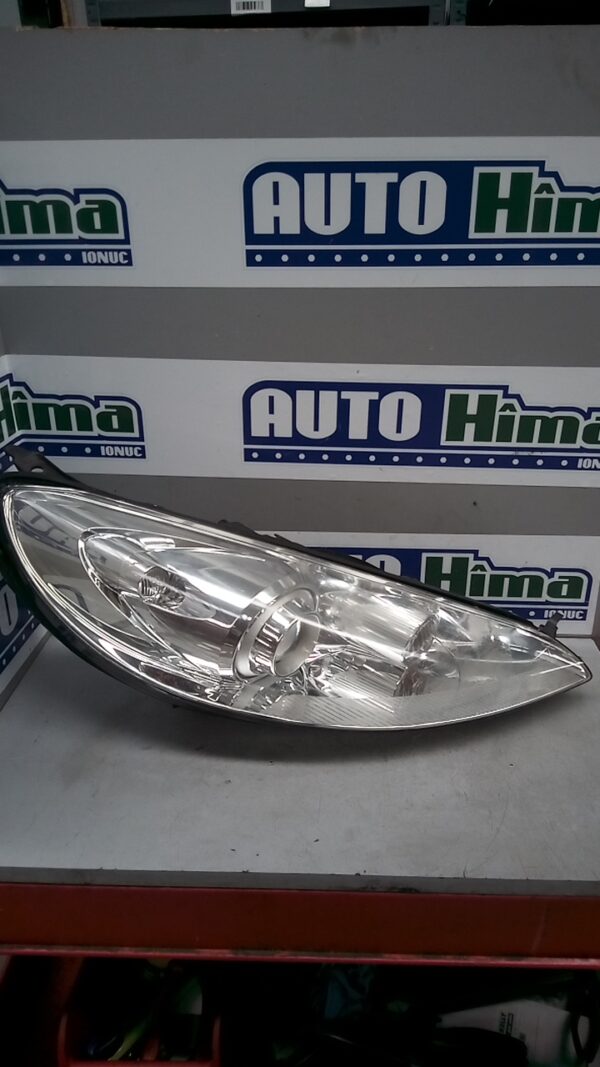 Far dreapta cu xenon HELLA PEUGEOT 407 2004-2018