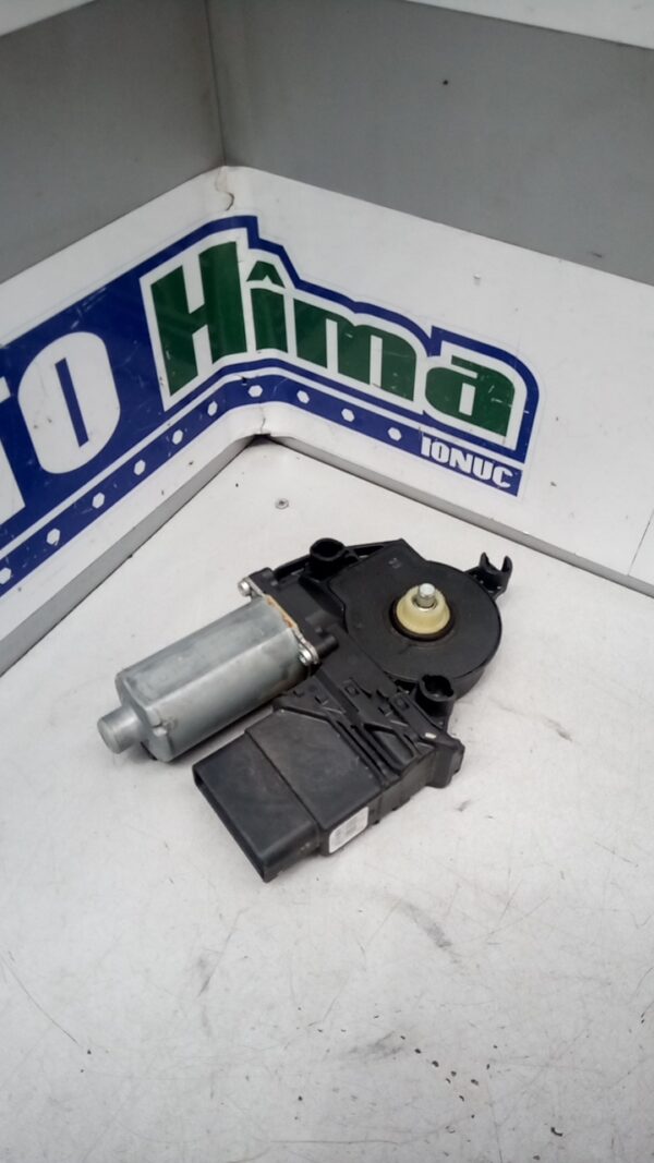 Motoras macara stanga fata VOLKSWAGEN EOS 2006-2015