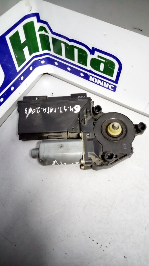Motoras macara stanga fata AUDI A4 B7 2007-2010