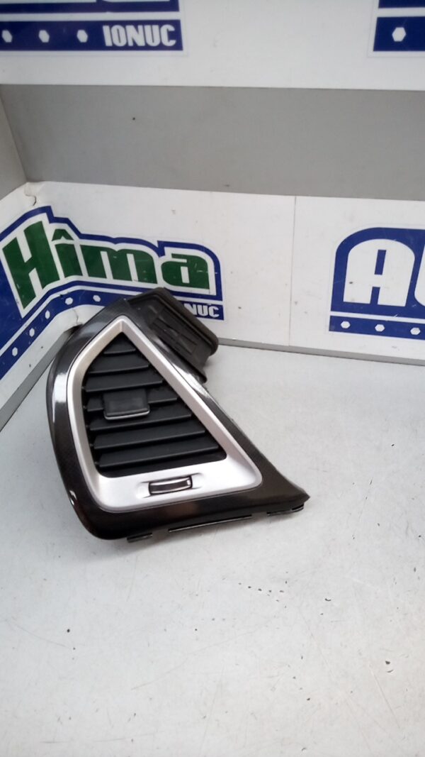 Grila aer bord stanga HYUNDAI SantaFe 2012-2018