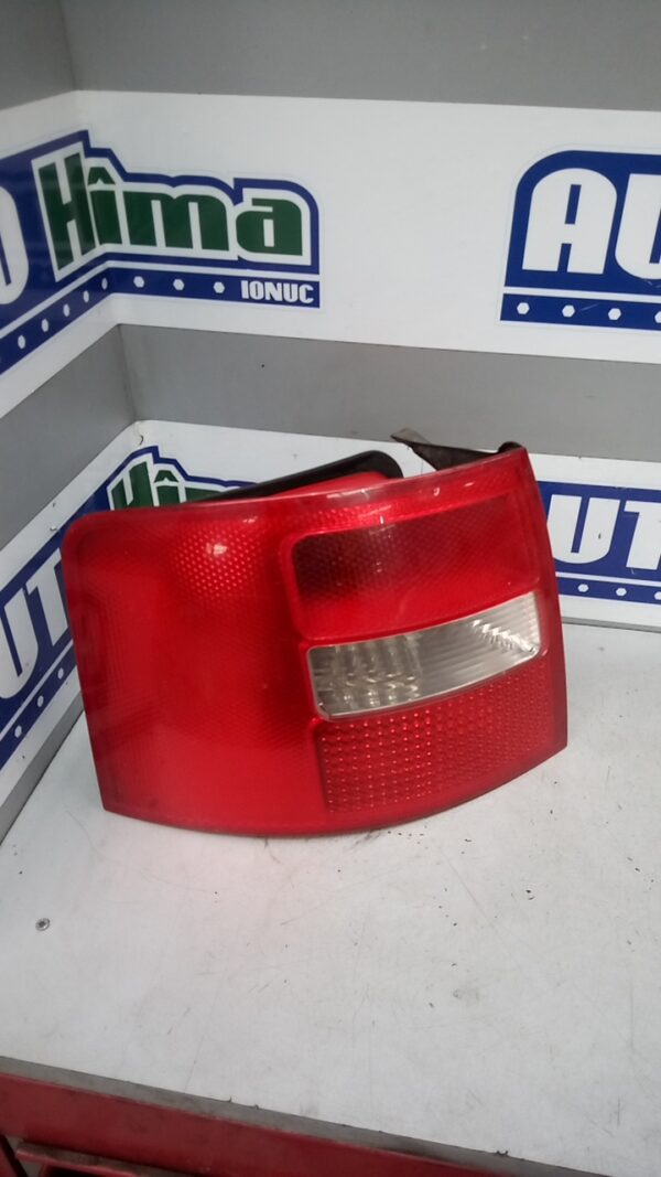 Stop stanga AUDI A6 4B C5 VARIANT 1997-2004
