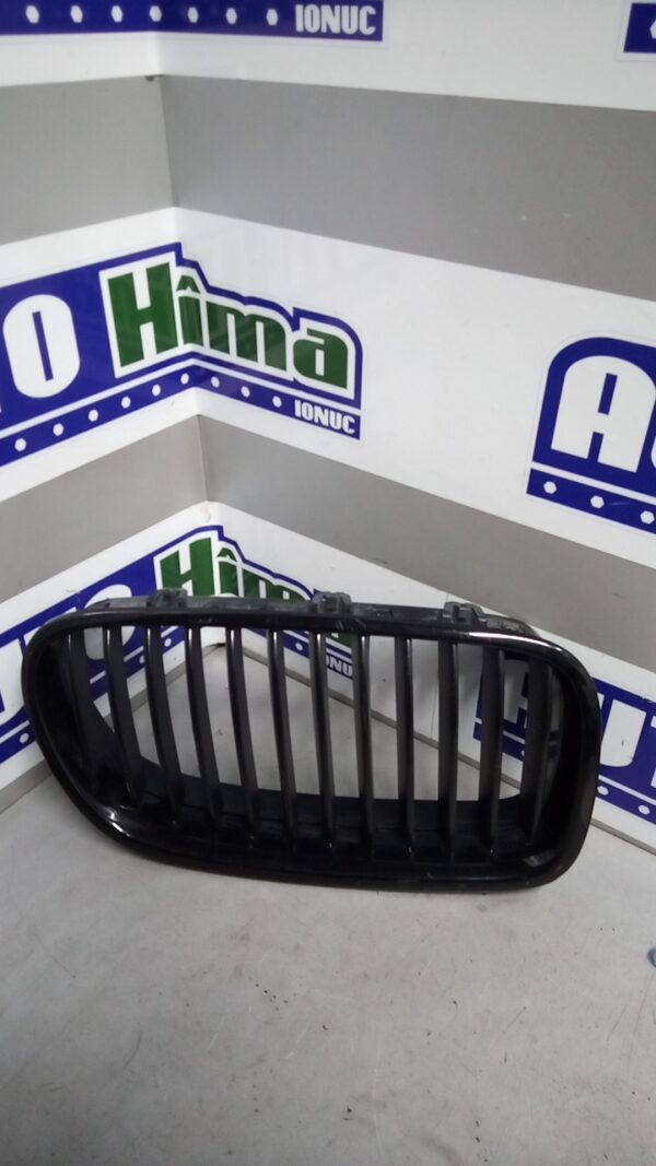 Grila dreapta bara fata BMW Seria V F10 2010-2014