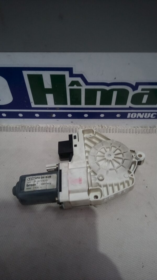 Motoras macara fata dreapta AUDI A6 C6 2005-2012