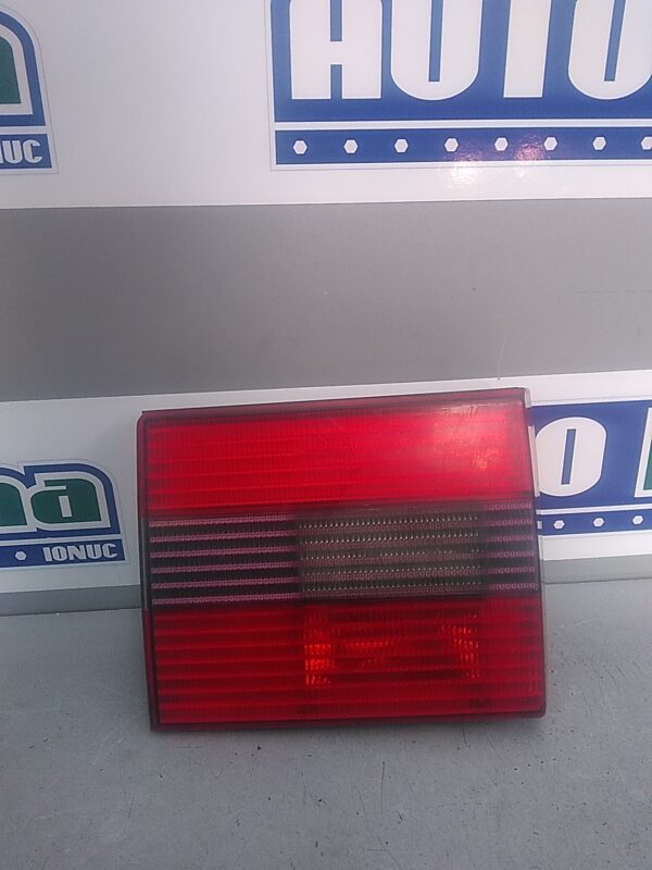 Stop stanga haion VOLKSWAGEN Passat B3 B4 Variant Combi 1988-1997