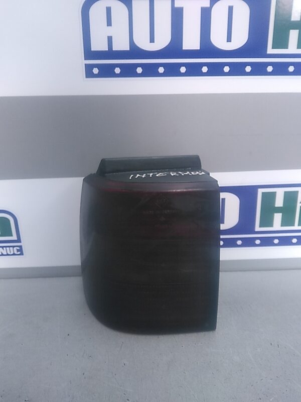 Stop stanga VOLKSWAGEN Passat B3 B4 Variant Combi 1988-1997