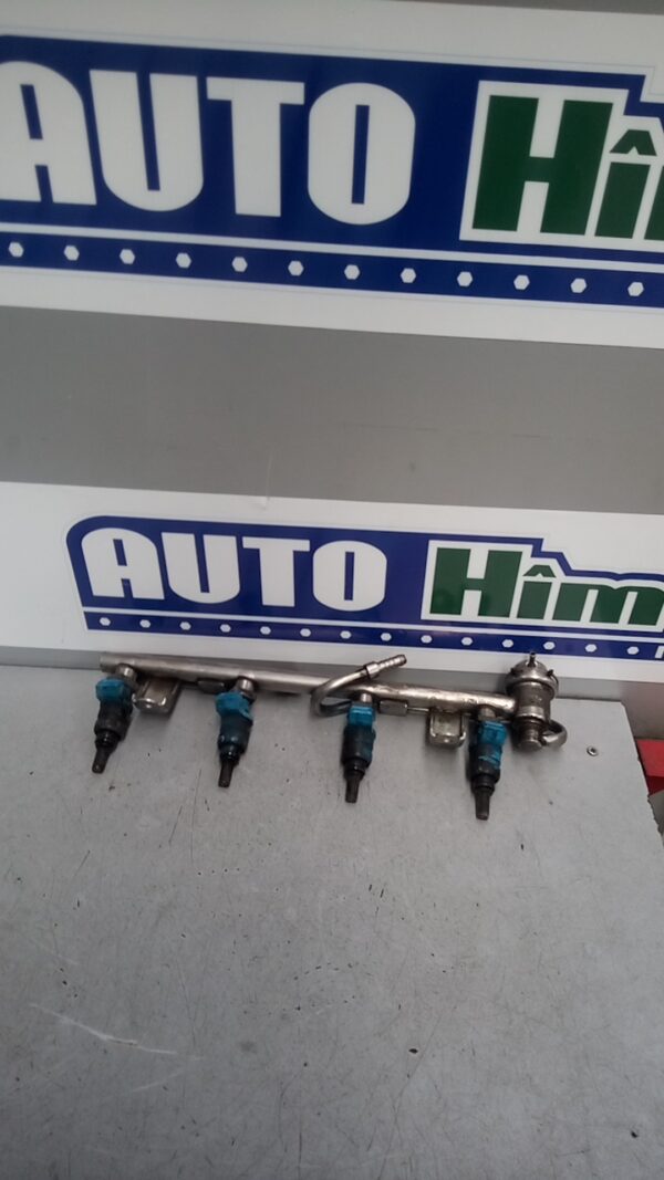 Rampa benzina cu injectoare AUDI A4 B5 1.8 B 1994-2001