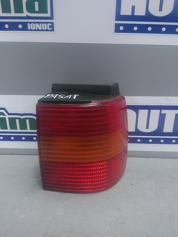 Stop dreapta VOLKSWAGEN Passat B3 B4 Variant Combi 1988-1997
